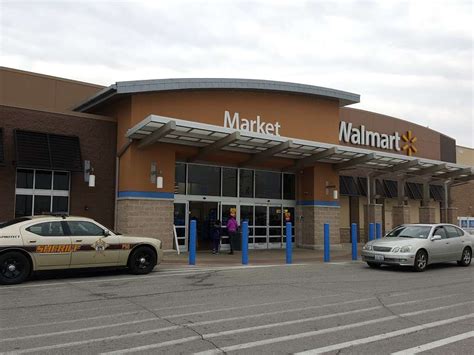 Walmart hammond indiana - Find the address, hours, phone number, and website of Walmart Supercenter in Hammond, IN. Order fresh groceries online, pick up at the store, and enjoy low …